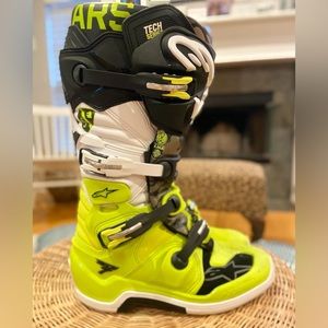 ALPINESTARS TECH 7 Motocross Boots / Neon Yellow/ White/ Camo